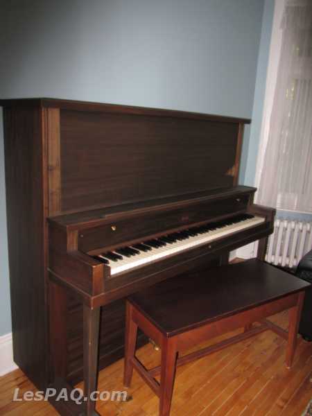 Piano antique